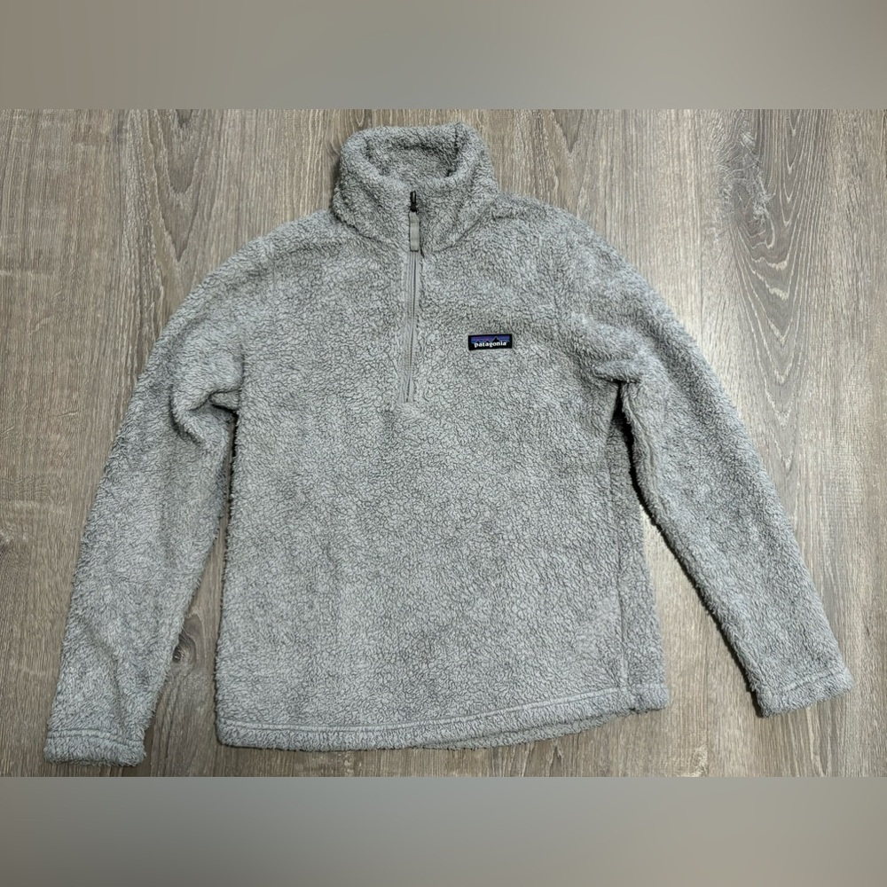 Patagonia Women’s gray pullover sweater size small